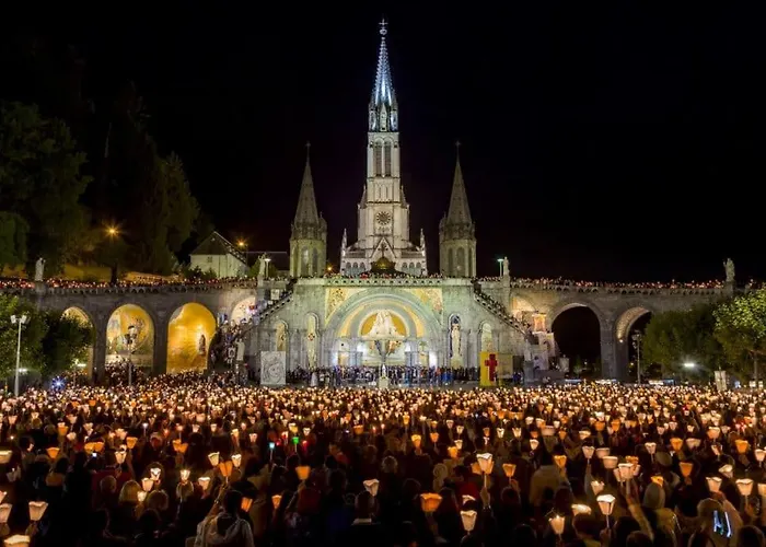 Magnifique Duplex De 135 M2 Pour Vos Sejours Jusqu'a 10 A Apartment Lourdes